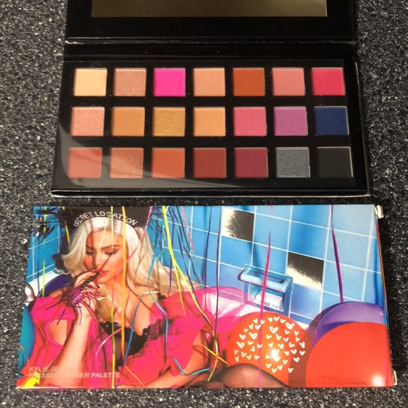 Kylie Jenner Cosmetics Sipping Pretty 21st Birthday Eyeshadow Palette Au… - Picture 2 of 5